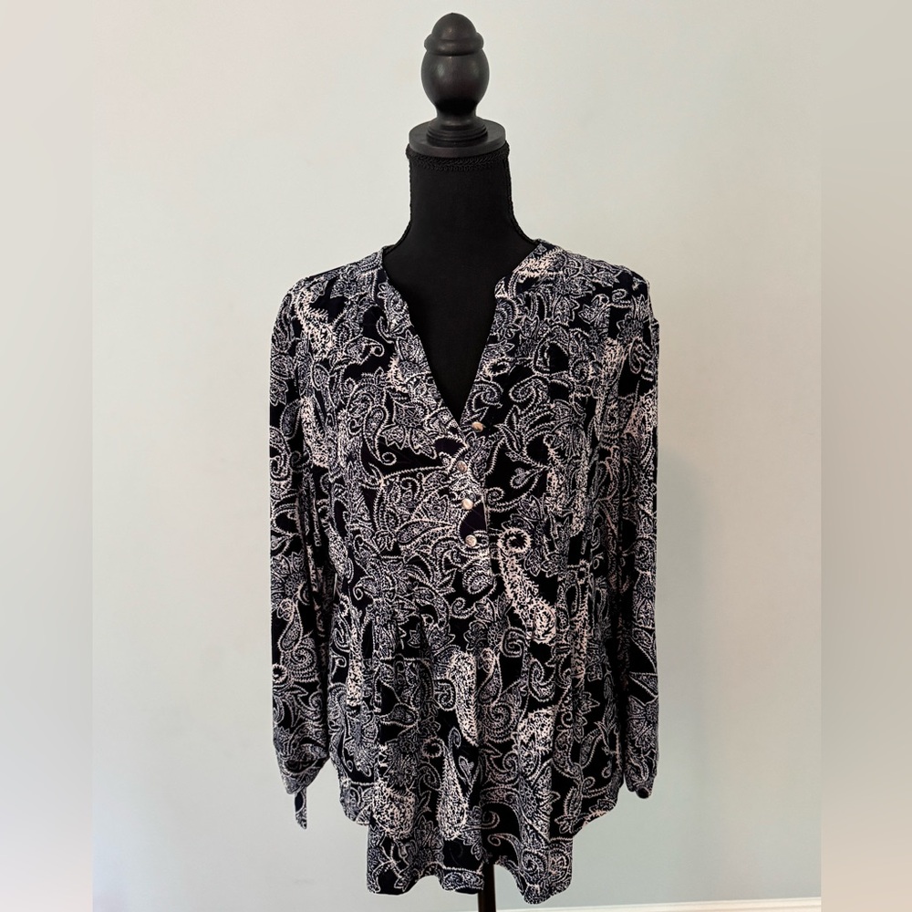 Elegant Blue and White Paisley Women's Top
